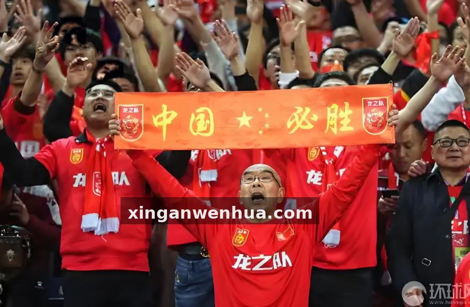PG游戏编辑部团队协作场景配图